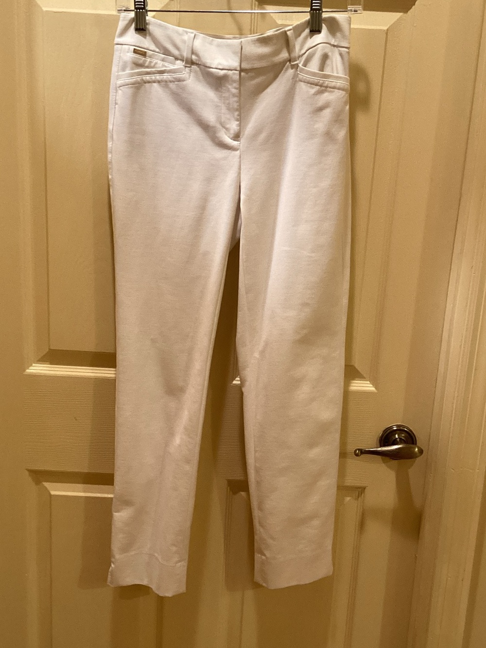 White House Black Market White Straight-Leg Cotton Pants.  Copped at ankle.